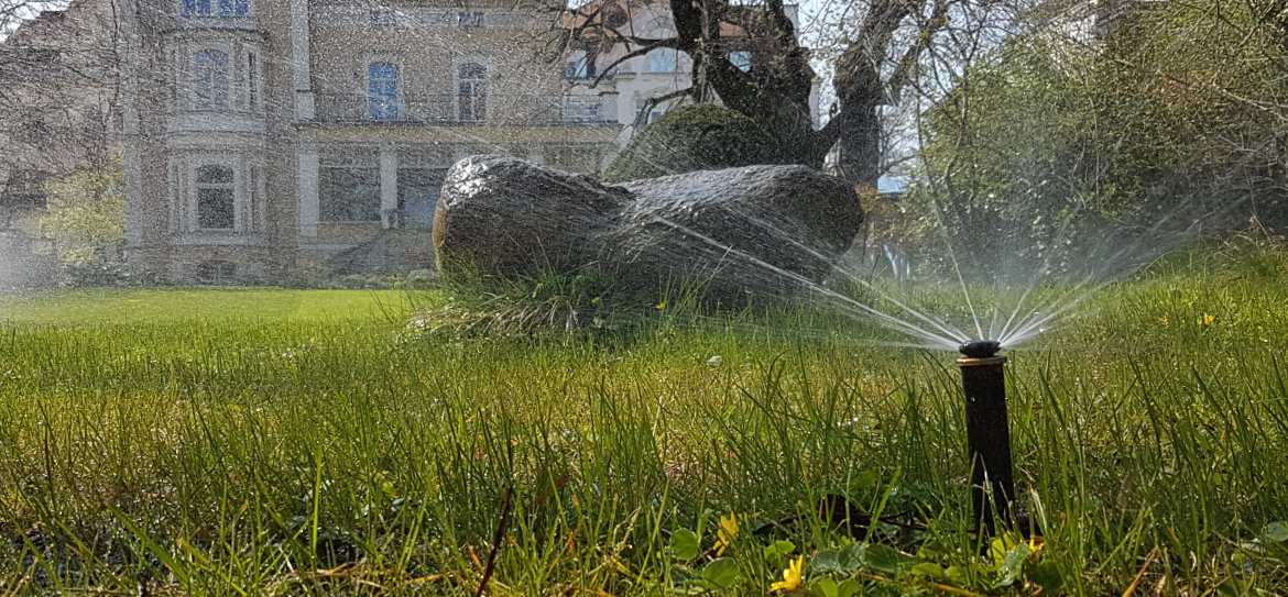 Gartenbewässerung: Vollautomatische Beregnungsanlagen vom Fachmann