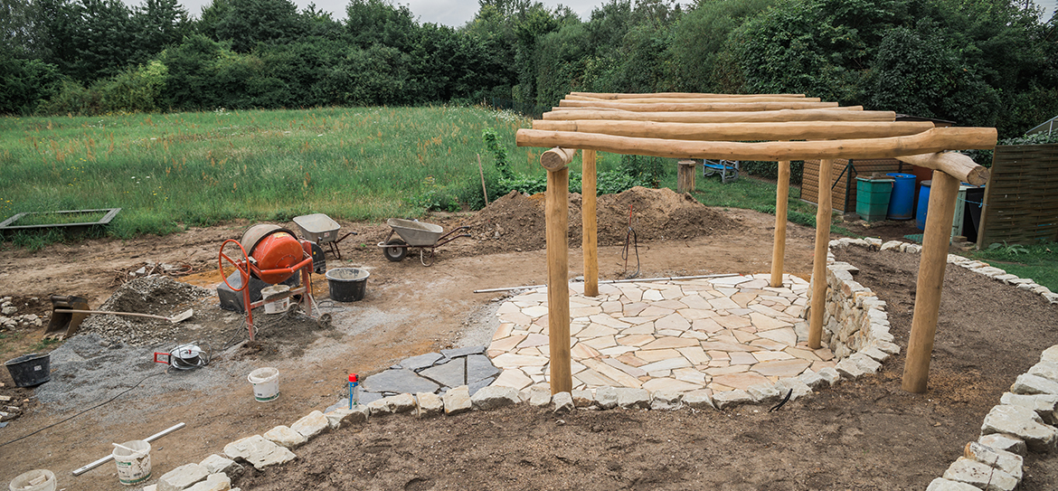 "Mit Weitsicht geplant!" - Eine Verbindung von Haus & Garten entsteht!